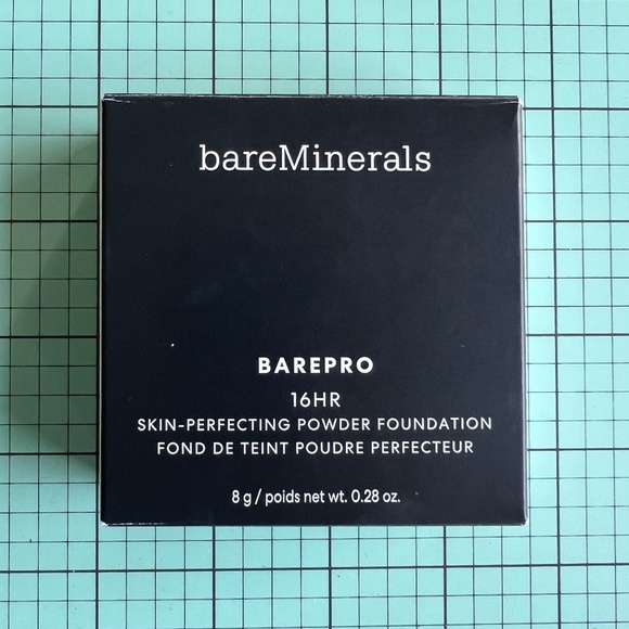 bareMinerals Barepro Skin-Perfecting Powder Foundation - Light 20 Neutral - Picture 5 of 7